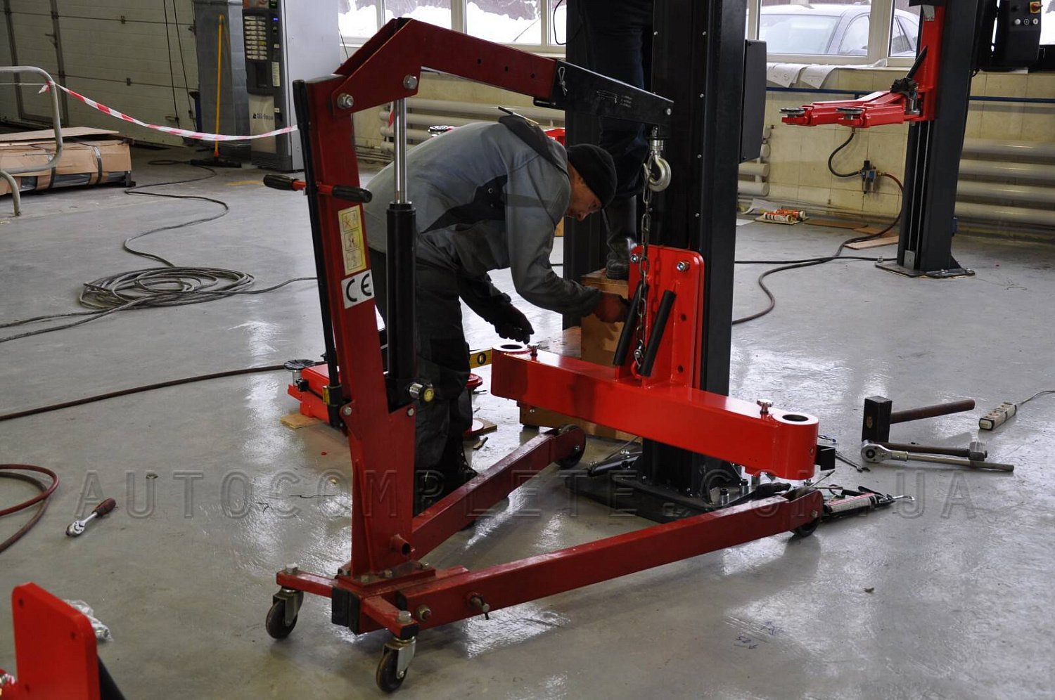 Montaż podnośnika dwukolumnowego