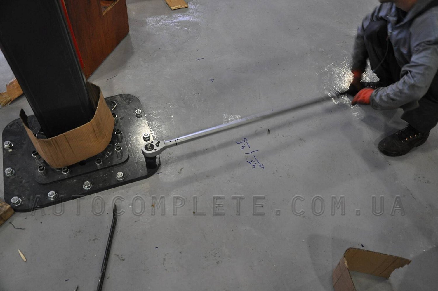 Montaż podnośnika dwukolumnowego