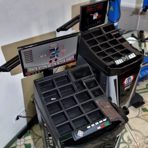 Auswuchtmaschine 2D ATH W62 LCD