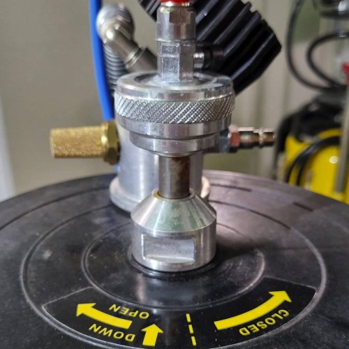 Установка для вакуумного отбора и слива масла 65л с колбой Meclube 040-1442-000