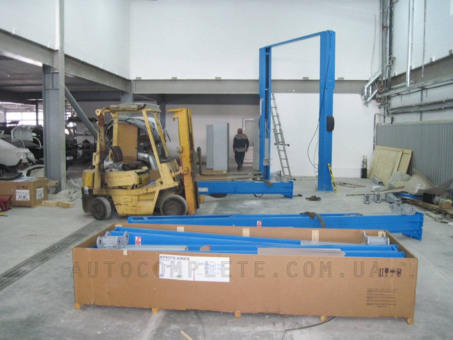 Montaż podnośnika dwukolumnowego