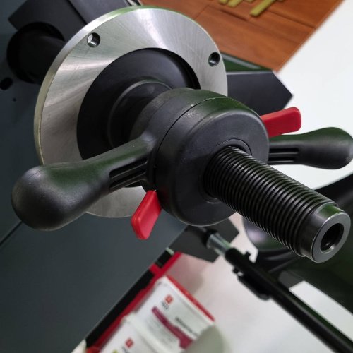 2D Reifenwuchtmaschine ATH W24