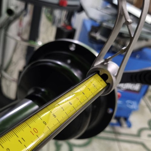 2D Reifenwuchtmaschine ATH W24